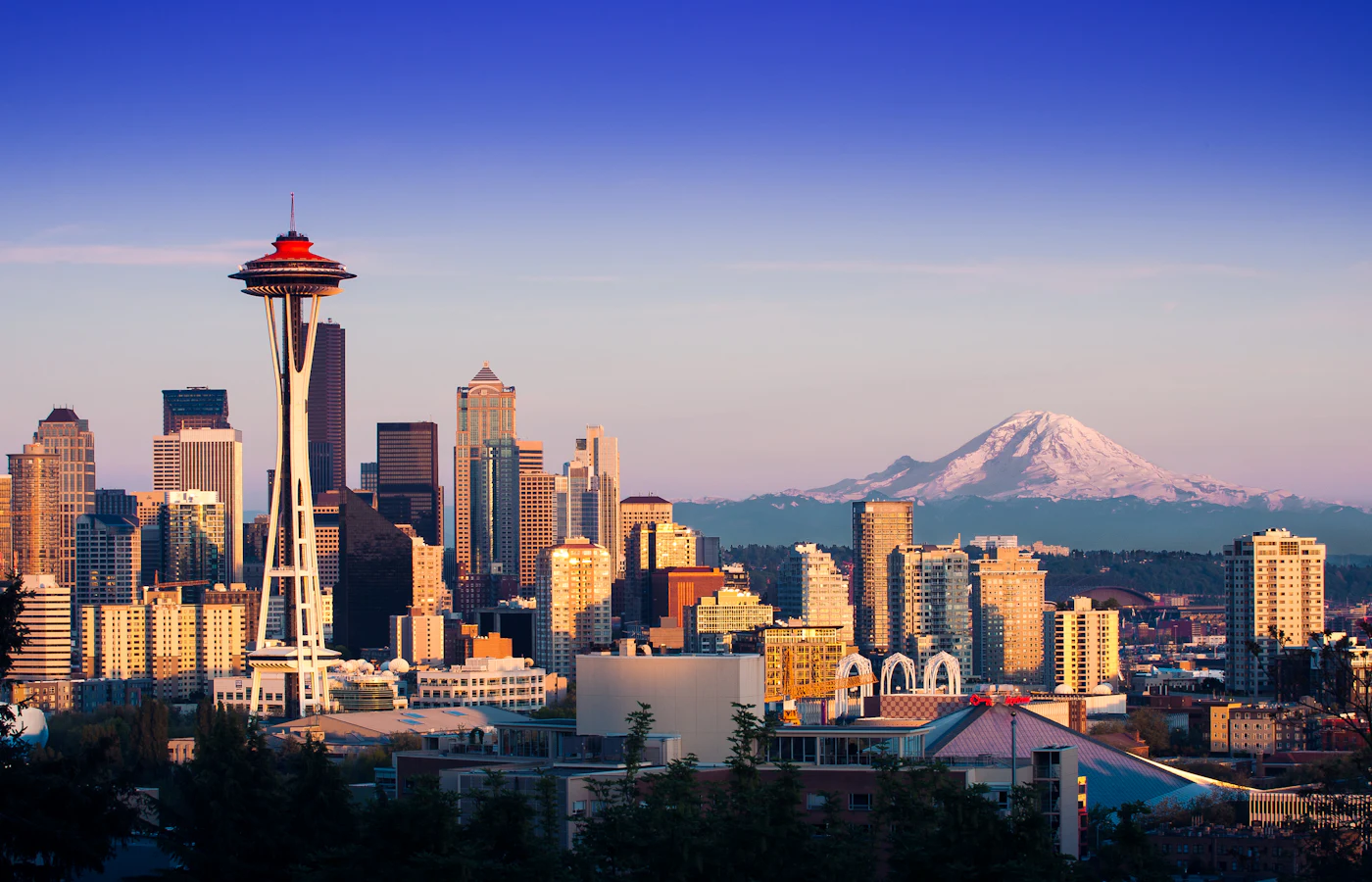 The Seattle skyline with
Mount Rainier behind it
